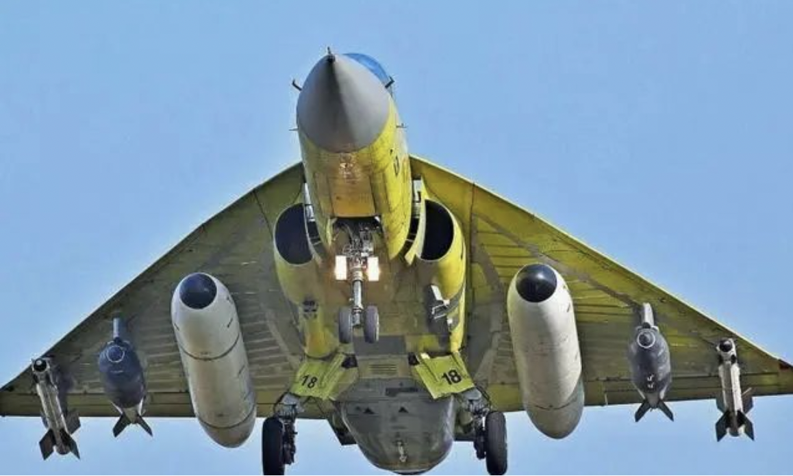 光輝戰(zhàn)機(jī)鳥槍換炮？國產(chǎn)新型雷達(dá)研制完成，有望成為印度軍隊新寵