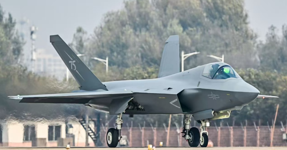 解放軍利器亮相航展，再次走在世界前沿